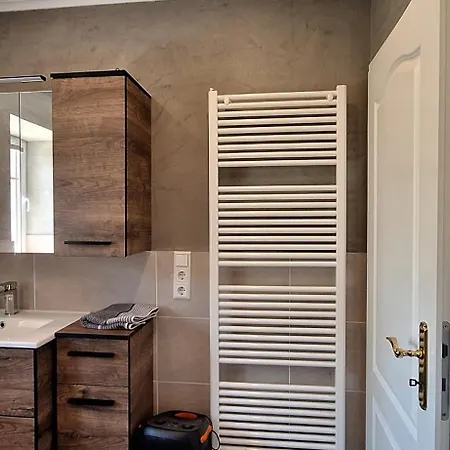 Fuer Max6gaeste 2kids 4erwn Nyaraló *